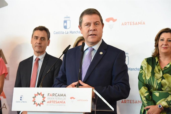 El presidente de Castilla-La Mancha, Emiliano García-Page, en Farcama.