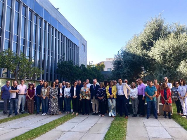 El presidente de la Diputación de Sevilla, Fernando Rodríguez Villalobos, encabeza el paro por la España Vaciada.