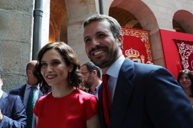 Casado diu que Díaz Ayuso "va reivindicar la concòrdia constitucional" i només "va criticar" una frase de Maestre (JESÚS HELLÍN/ EUROPAPRESS - Archivo)