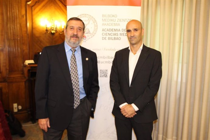 Los doctores Ángel Barba y Francisco Javier García Bernal