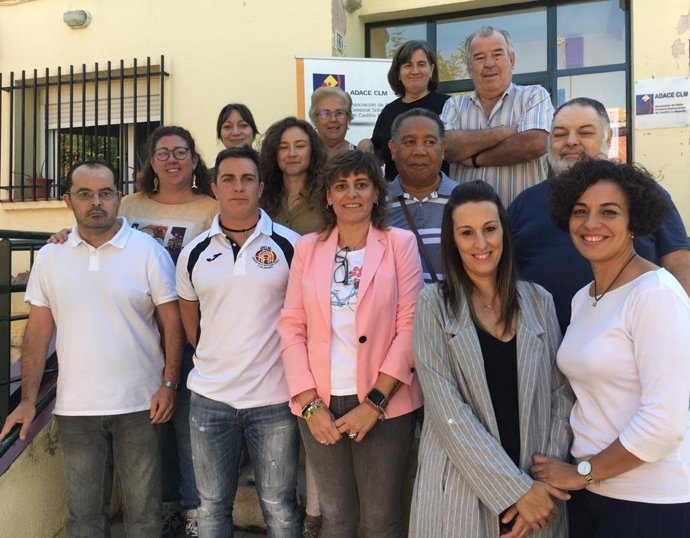 La concejal de Servicios Sociales, Mayores y Personas con Discapacidad, Ana Belén Abellán, con asociaciones sociales de Toledo