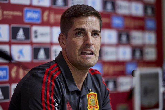 03 September 2019, Spain, Madrid: Spain's manager Robert Moreno speaks during a press conference for the Spain national soccer team ahead of Thursday's UEFA EURO 2020 qualifier Group F soccer match against Romania. Photo: Legan P. Mace/SOPA Images via Z