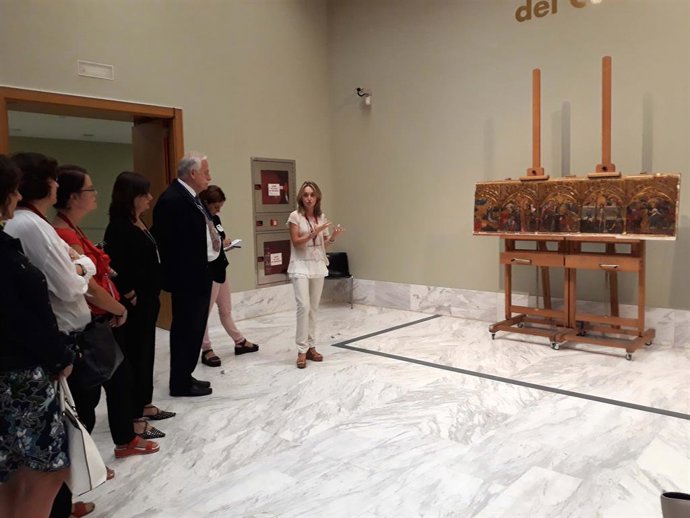 Restauración de  la prelada del retablo de San Jorge del Centenar de la Ploma