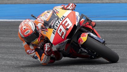 Marc Márquez surt 'indemne' d'una lletja caiguda a Buriram