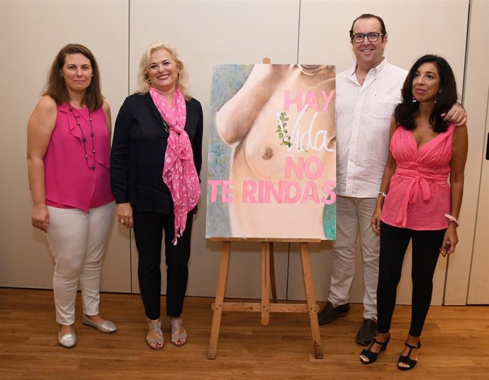 Presentación de la II Gala Rosa contra el cáncer de mama en Sevilla