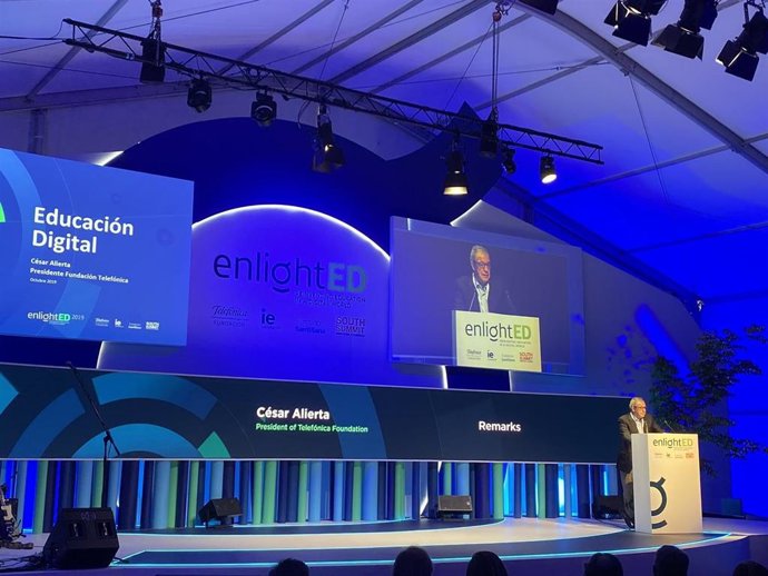 El presidente de la Fundación Telefónica, César Alierta, durante su intervención en el South Summit