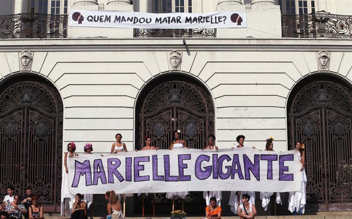 Pancarta  por Marielle Franco en Río de Janeiro 