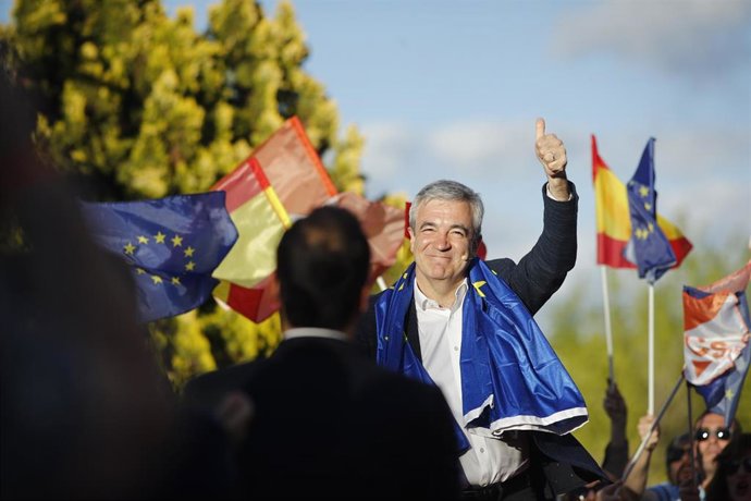 El cabeza de lista de Cs al Parlamento Europeo, Luis Garicano, interviene en el cierre de campaña de Ciudadanos en el Parque Alfredo Kraus en Madrid