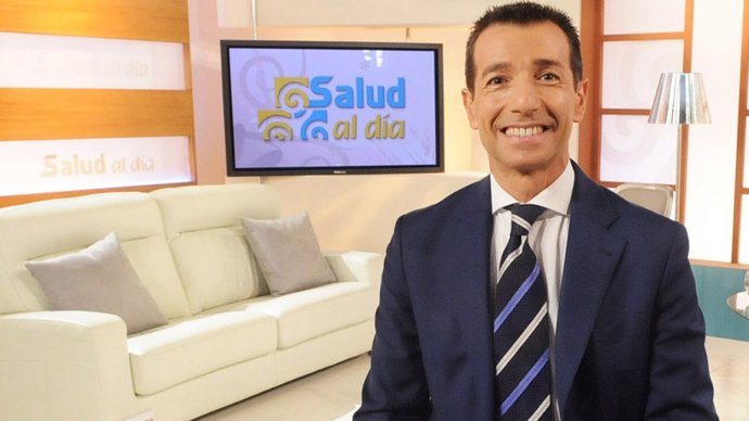 Roberto Sánchez Benítez, presentador de 'Salud al día' de Canal Sur Televisión.