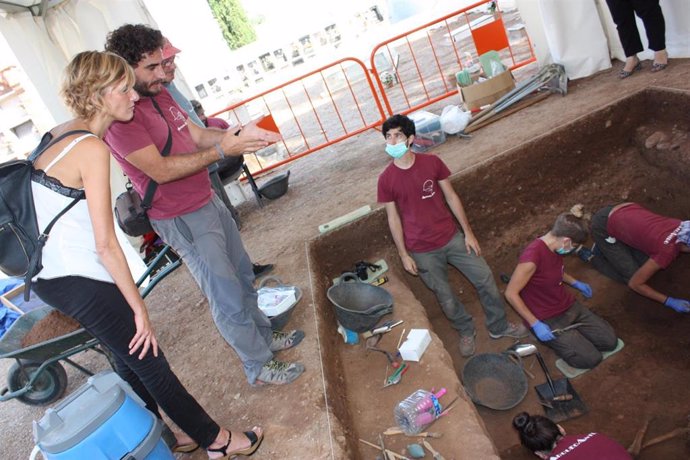 Trabajos de exhumación en el Cementerio de Castelló