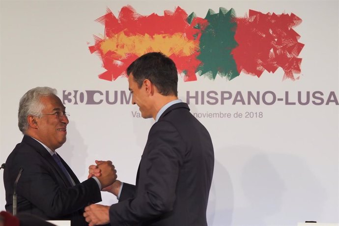 El presidente del Gobierno Pedro Sánchez durante la rueda de prensa con el primer ministro luso António Costa en la Cumbre Hispano-Portuguesa en Valladolid 