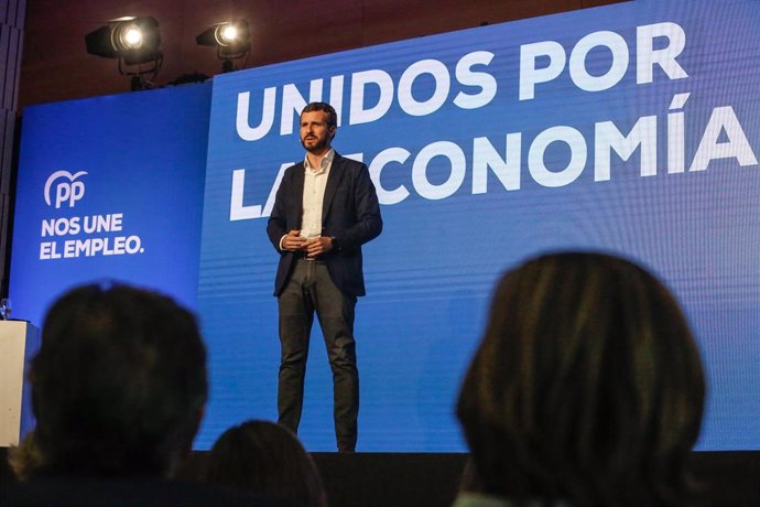 El presidente del PP, Pablo Casado, interviene en la inauguran la Convención Económica del PP en Córdoba.