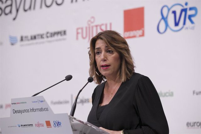 La secretaria general del PSOE-A, Susana Díaz, durante su intervención en los Desayunos Informativos de Europa Press Andalucía, en colaboración con Fundación Cajasol, Atlantic Copper, Fujitsu, Orange y Laboratorios Vir.