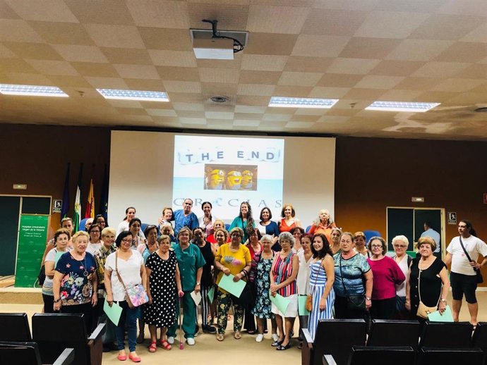Pacientes con incontinencia y sus familias consiguen mejorar cada año su calidad de vida en el Hospital Virgen de la Victoria