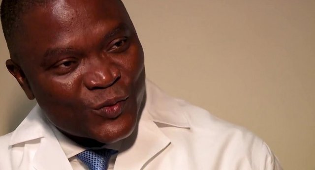 Conoce al Dr. Olawale Sulaiman, el neurocirujano que negoció un recorte salarial para operar gratis en su país de origen, Nigeria