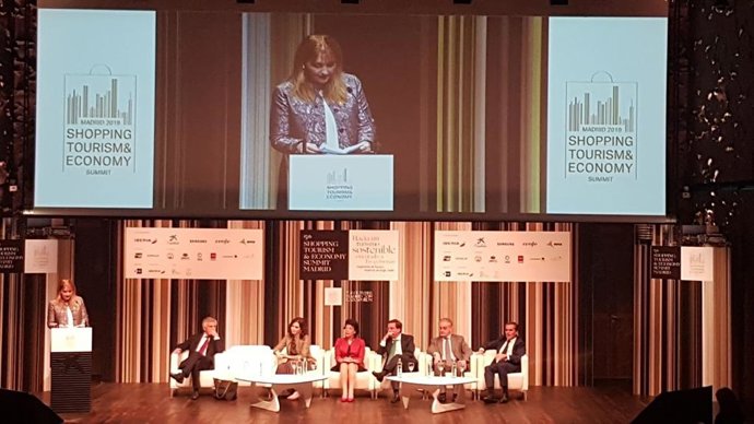 Summit Shopping Tourism & Economy.