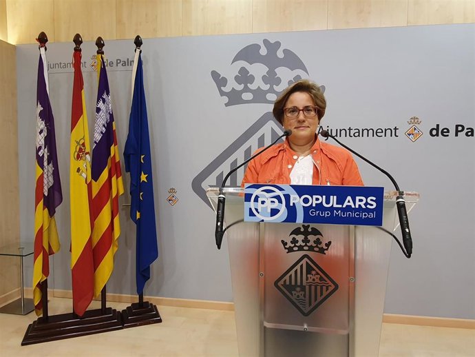 La portavoz del PP de Palma, Mercedes Celeste, ha valorado los primeros 100 días de gobierno del alcalde José Hila