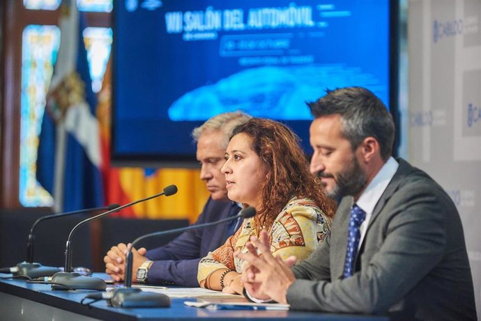 Carmen Luz Baso, consejera de Empleo, Desarrollo socioeconómico y Acción Exterior del Cabildo de Tenerife, presenta el Salón del Automóvil de Canarias
