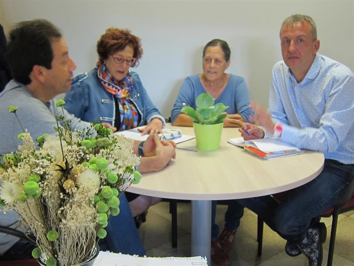 Reunión de representantes de Podemos-Equo y RAPA.