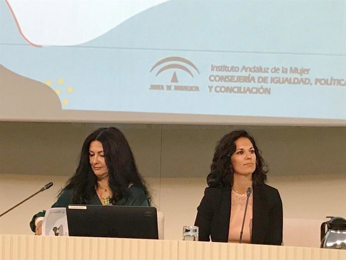 Imagen del Foro Provincial de Género y Migra-acción que ha organizado el IAM en Sevilla este lunes.