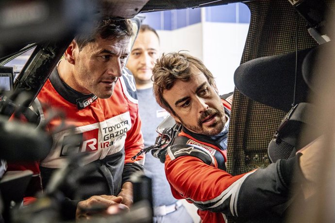 Rally.- Fernando Alonso abandona en el Rally de Marruecos tras caer en "una gran