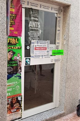 Local precintat a Sant Antoni (Eivissa)