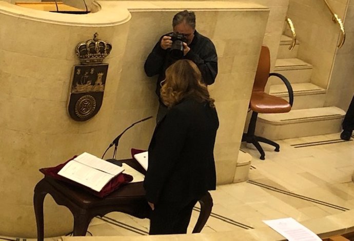 La socialista Yolanda Algorri toma posesión como diputada del PSOE