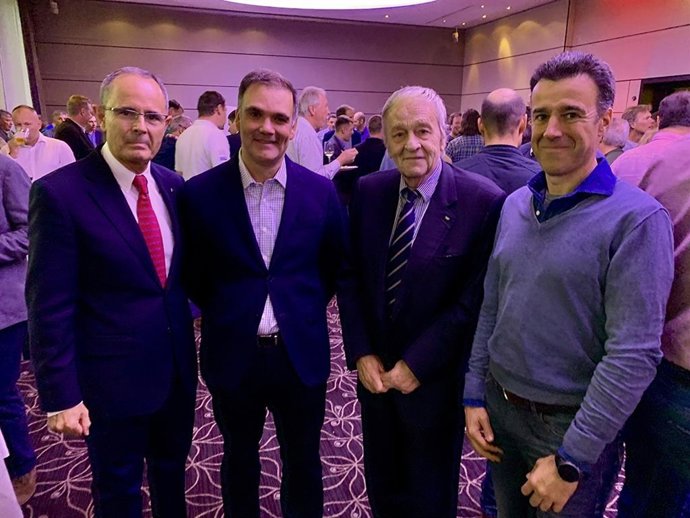 El presidente de la RFEDI, May Peus, en una reunión de la FIS en Suiza