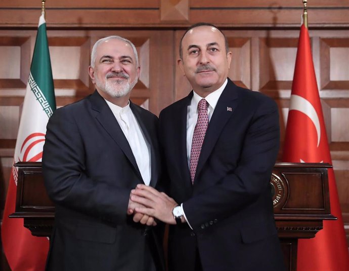 Cavusoglu y Zarif