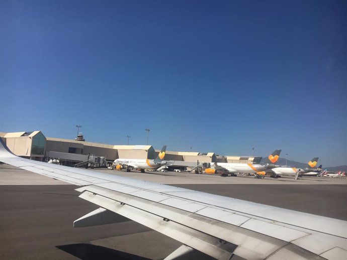 Avions de Thomas Cook en l'aeroport de Son Sant Joan, a Palma.