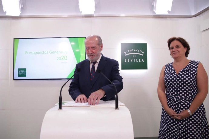 El presidente de la Diputación de Sevilla, Fernando Rodríguez Villalobos, durante la presentación de los presupuestos 2020