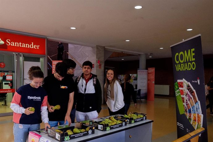 Estudiantes participan en el Día de las Universidades Saludables en la UR