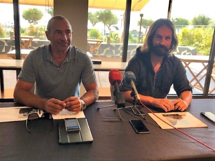 Joaquín Díaz y Pedro García, del Club ObssesionA2, organizadores de La Vaca Gigante