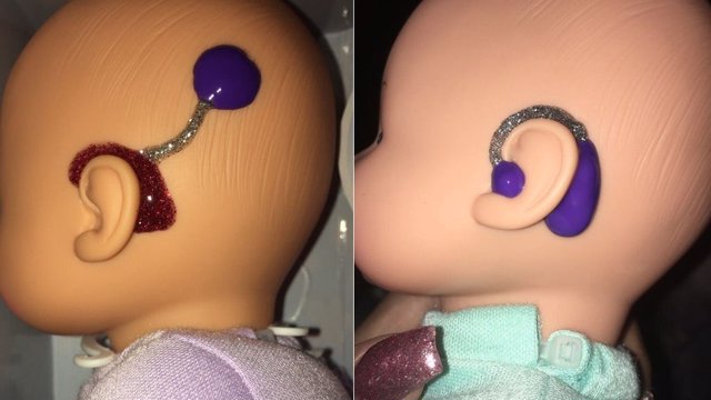 Una profesora fabrica implantes cocleares para muñecas con el fin de los niños se sientan identificados