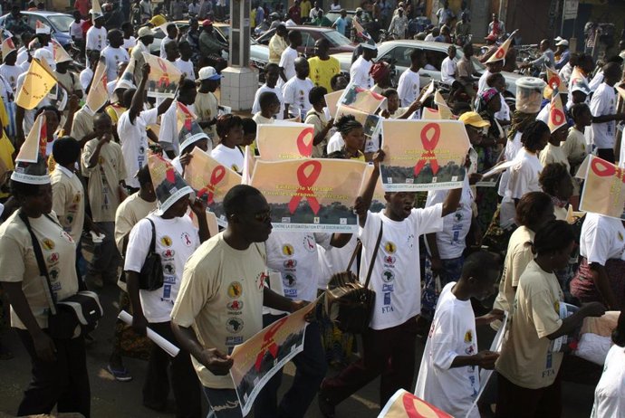 Los asistentes a la Conferencia Internacional de Sida y Enfermedades de Transmisión Sexual en África que se celebra actualmente en Addis Abeba, Etiopía, han destacado este miércoles que los pacientes infectados con el VIH suelen sufrir vergüenza y depre