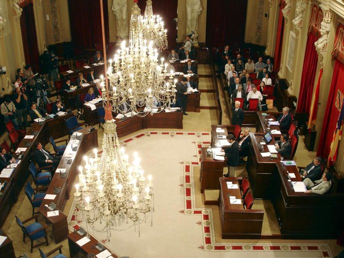 Sala de Plens del Parlament balear.