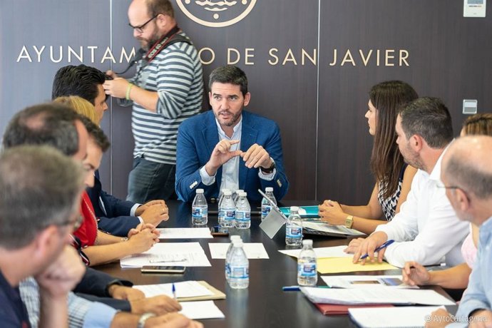 Temporal.- Luengo asegura que el Mar Menor es como un enfermo "que vuelve a la U