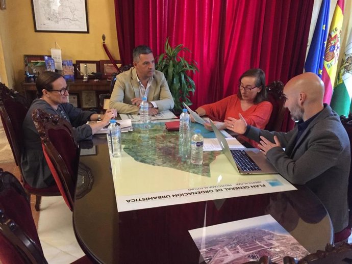 Reunión entre Diputación y Ayuntamiento de Rota