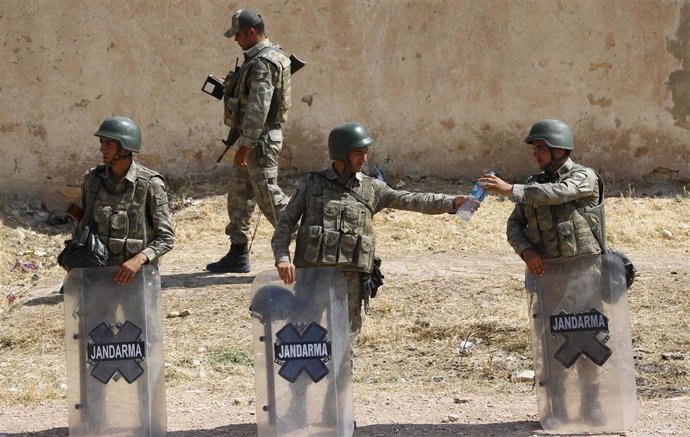 Soldados de Turquía en la frontera con Siria