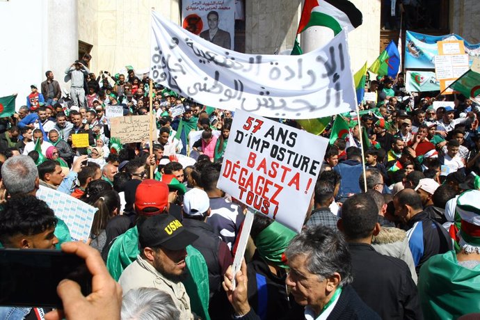 Argelia.- Decenas de detenidos durante una manifestación de estudiantes en la ca