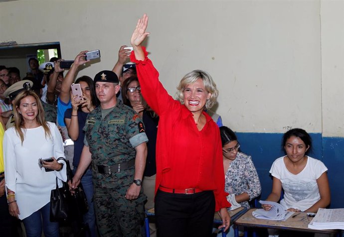 La alcaldesa de la localidad de Guayaquil, Cynthia Viteri.