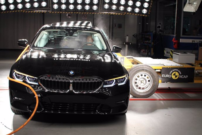 Test de impacto lateral de Euro NCAP al BMW Serie 3