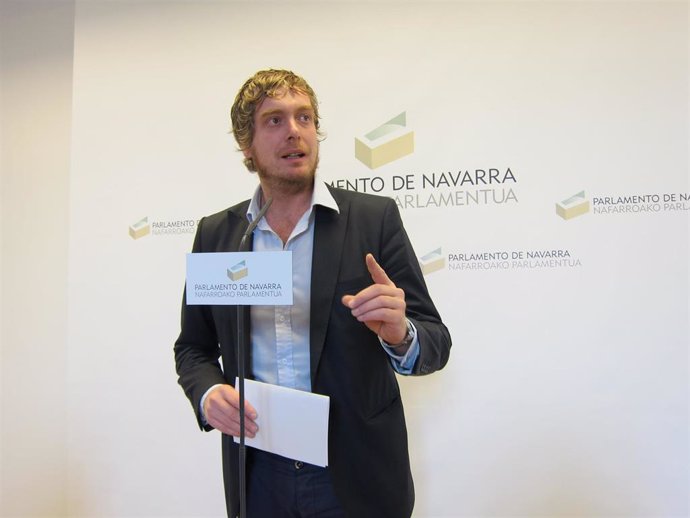 Maiorga Ramirez, parlamentario de EH Bildu y miembro de EA, en el Parlamento de Navarra