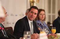 Garamendi (CEOE) avisa que la marcha de 5.000 empresas de Cataluña se notará a largo plazo en la inversión