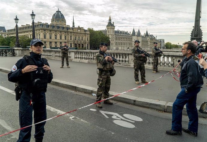 Despliegue tras el ataque en la Prefectura de la Policía en París