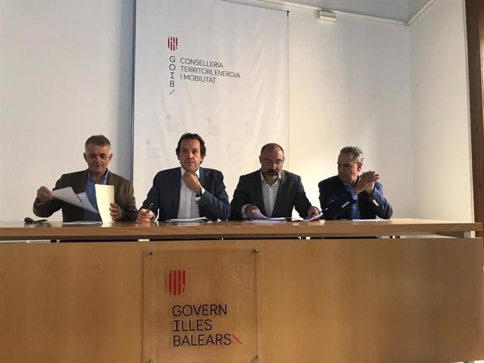 El conseller de Movilidad y Territorio, Marc Pons, en rueda de prensa