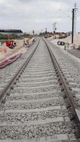 Imagen de las vías después de los trabajos de ADIF