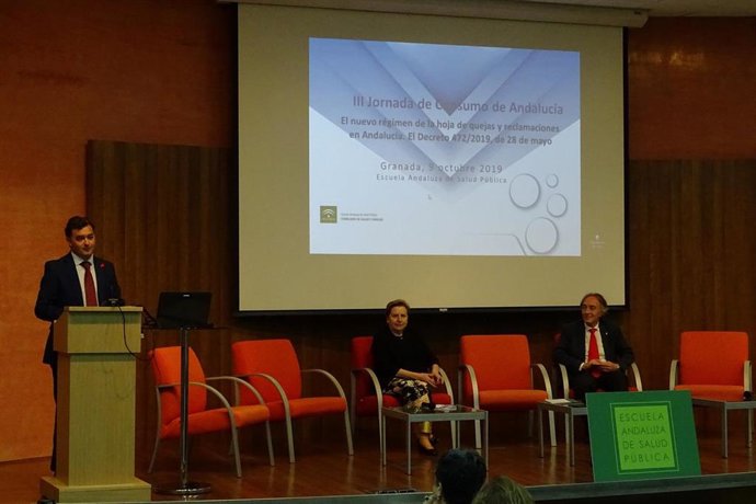 [Medios.Sevilla.Csalud] Np Más De Un Centenar De Profesionales Del Sector Del Consumo Analizan El Nuevo Régimen De Las Hojas De Quejas Y Reclamaciones En Andalucía