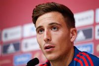 Pau Torres: "Jugar con Sergio Ramos es un orgullo para mí porque es de los mejores y un líder"