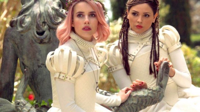 Escena de la película 'Paradise Hills', dirigida por Alice Waddington